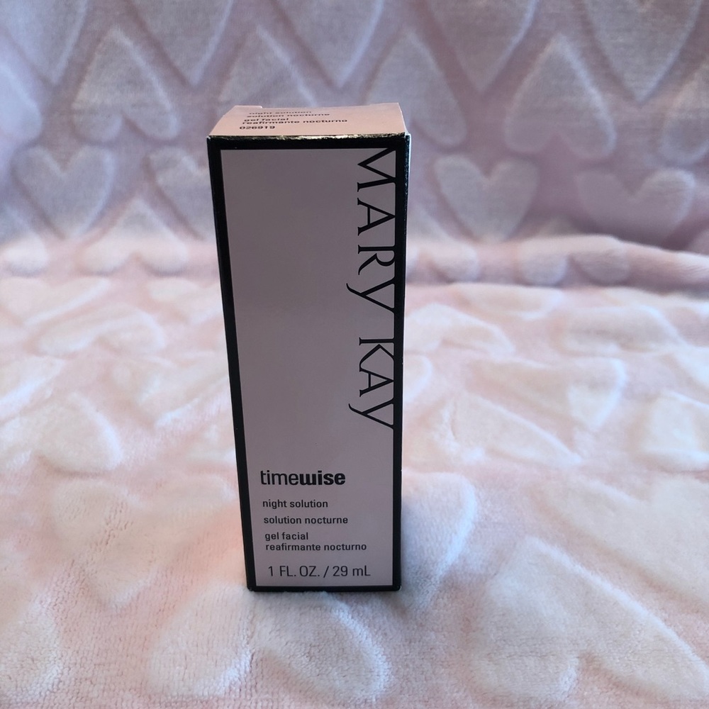 Mary Kay TimeWise night solution